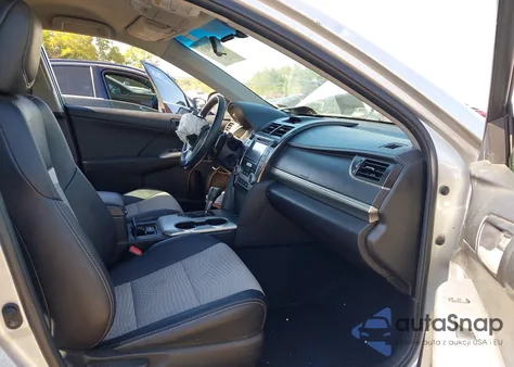 2013 Toyota Camry Se z USA, uszkodzony, nr VIN 4T1BF1FK5DU724282